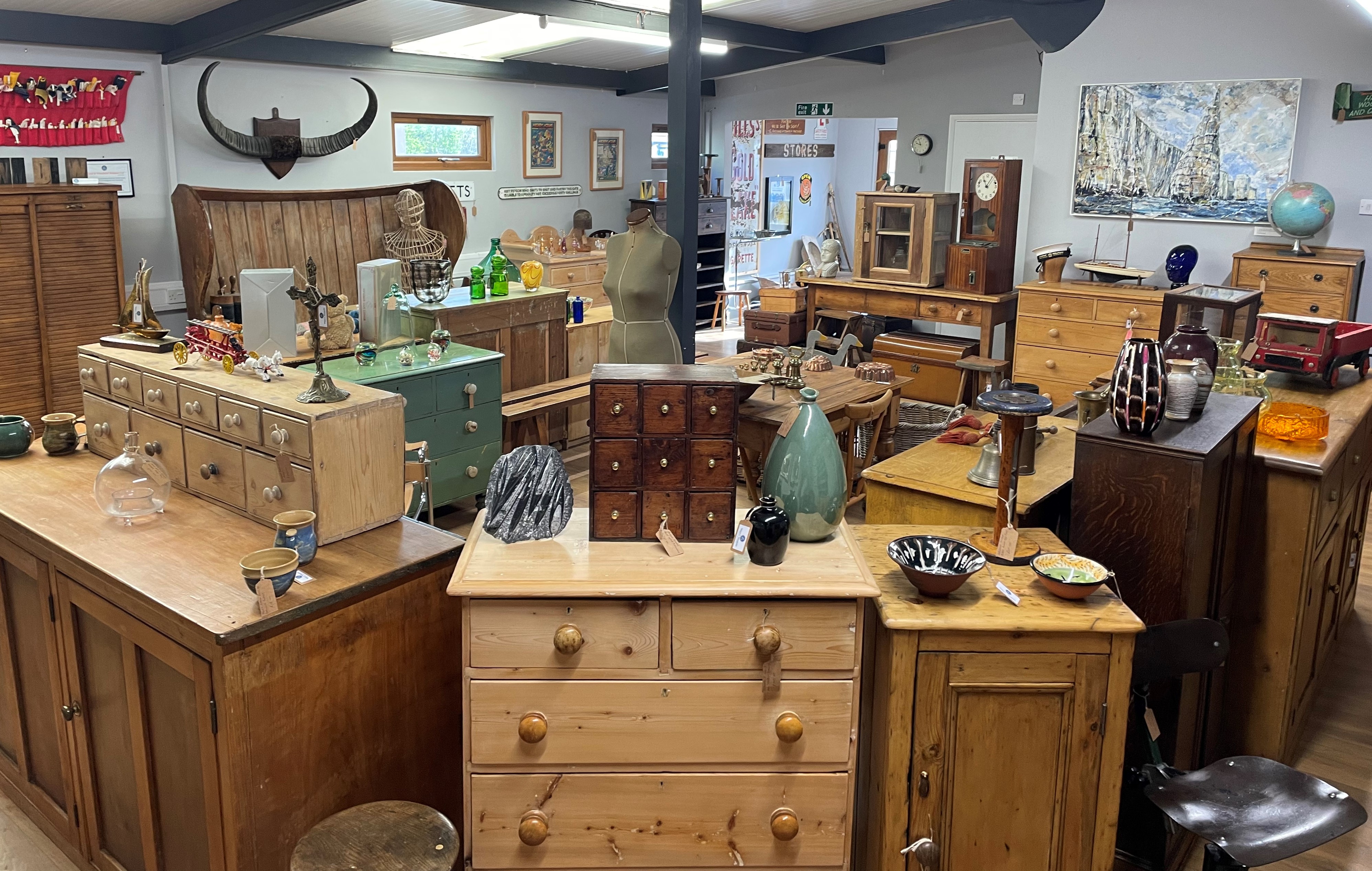 Weird & Wonderful Antiques  - Interior 1