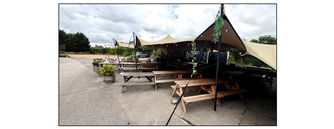 The White Lion - tent