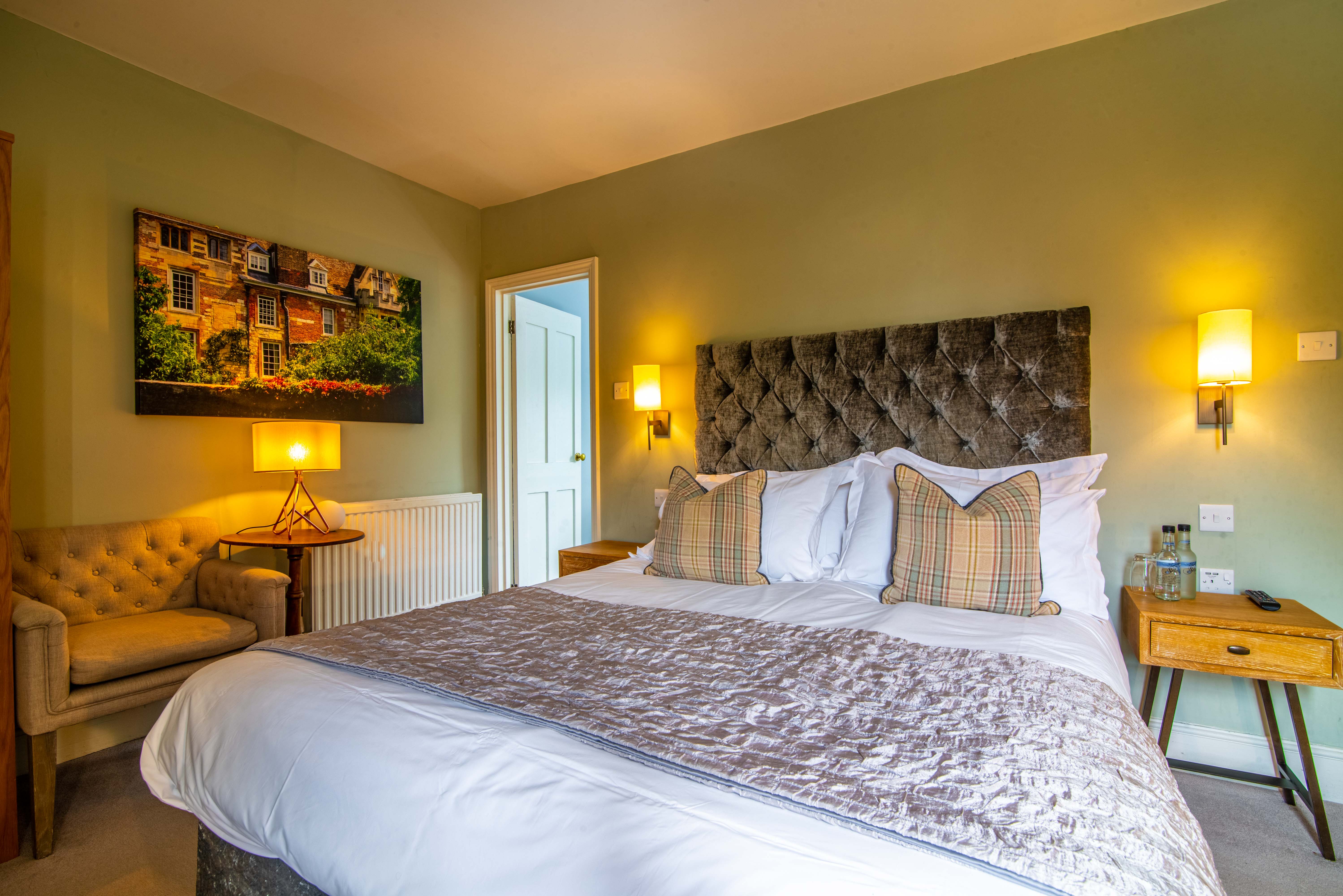 The Crown & Punchbowl - Bedroom