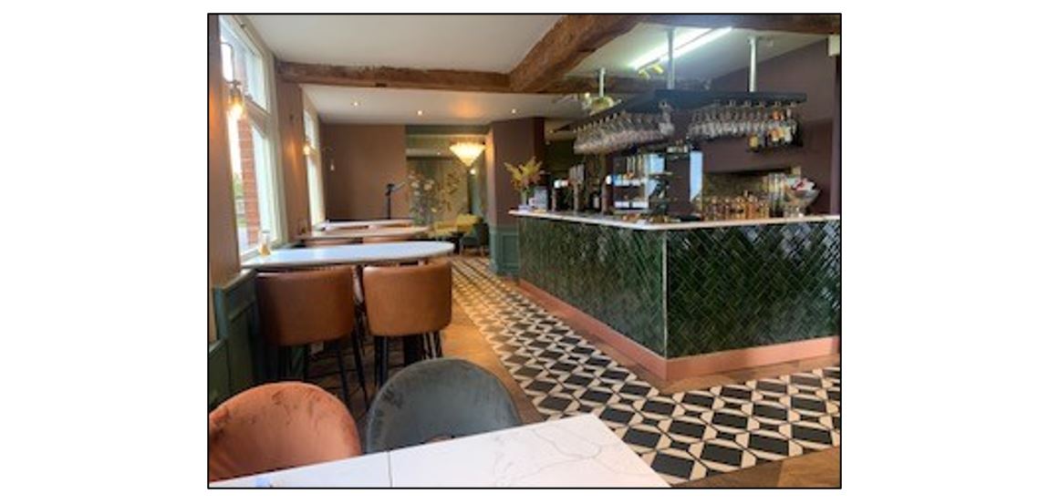 Tawa Lounge - interior and chairs