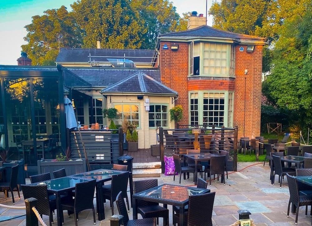 The Plough, Fen Ditton, exterior