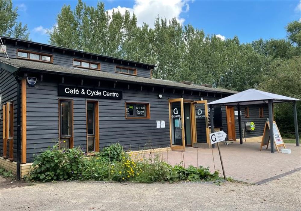 Milton Country Park, cafe and cycle shop