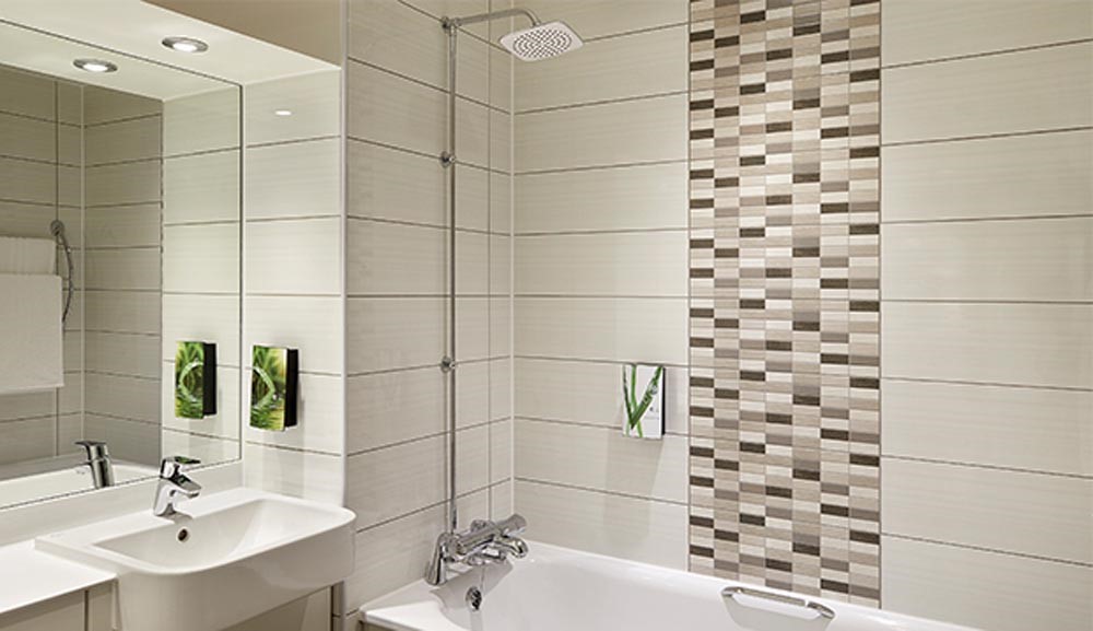 Premier Inn Cambridge North Girton, bathroom