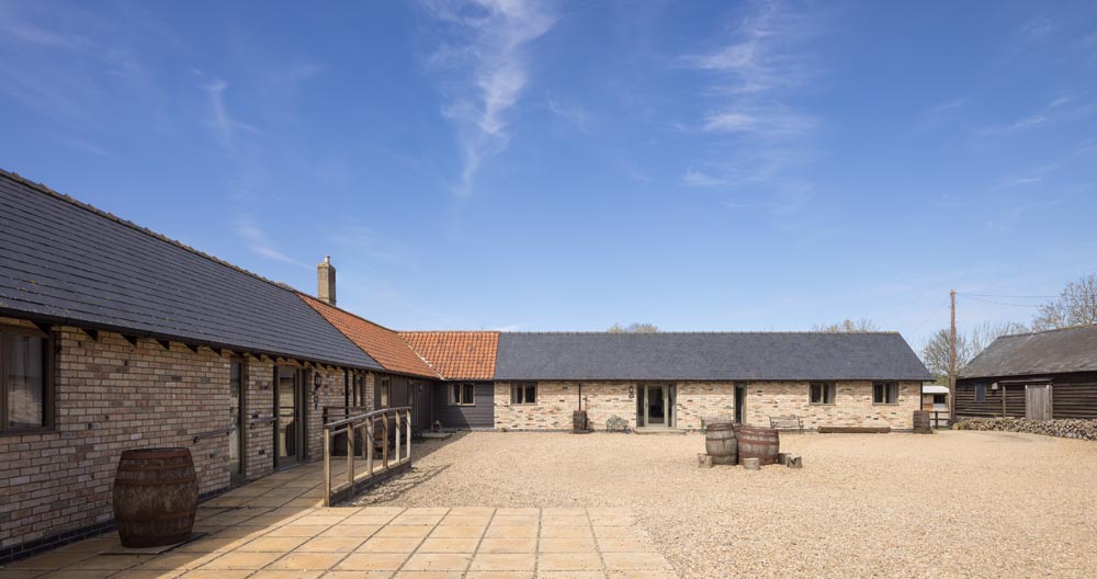 Clopton Courtyard, Exterior