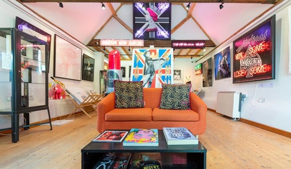 The Art Hound Gallery