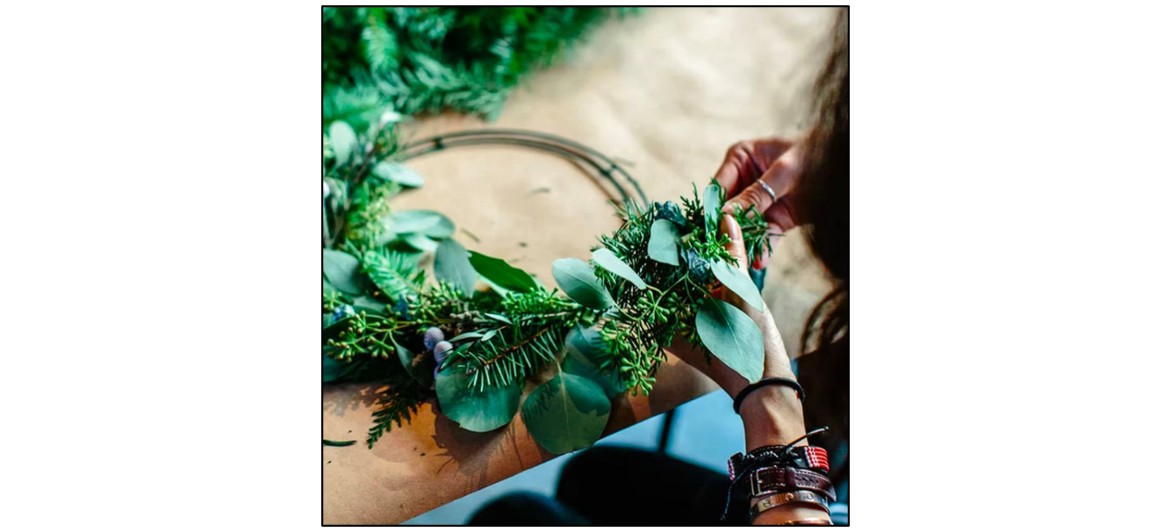 Winter Wreath Making at Wandlebury 
