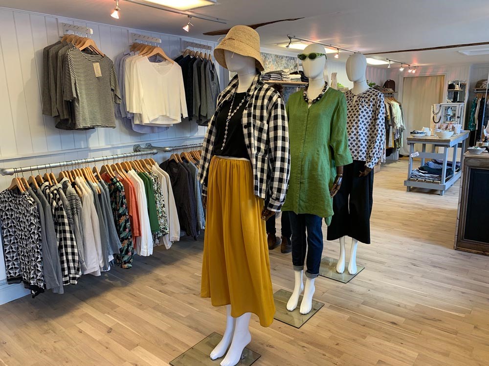 Burwash Manor, Clothing