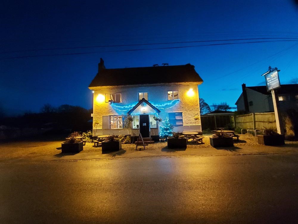 Hare and Hounds, Exterior