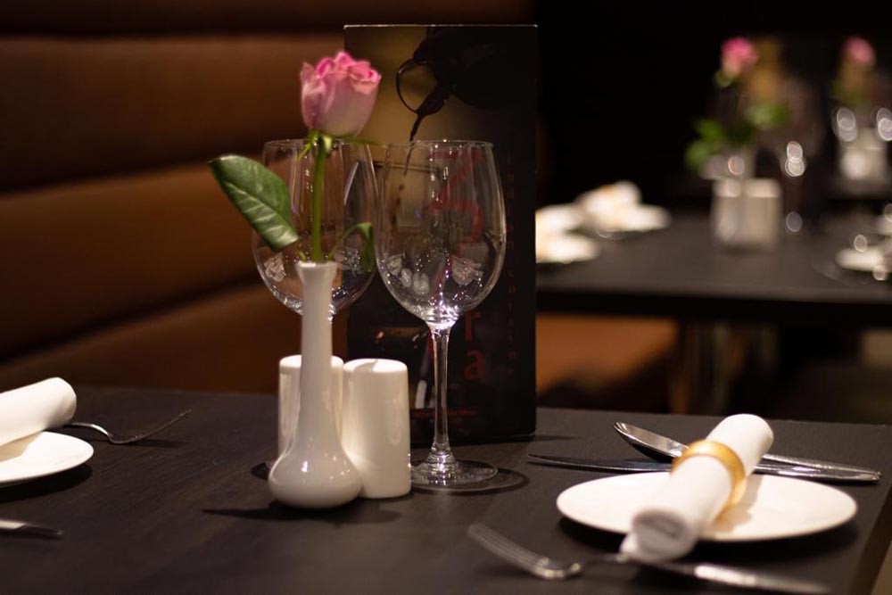 Zara Indian Cuisine, Table Setting