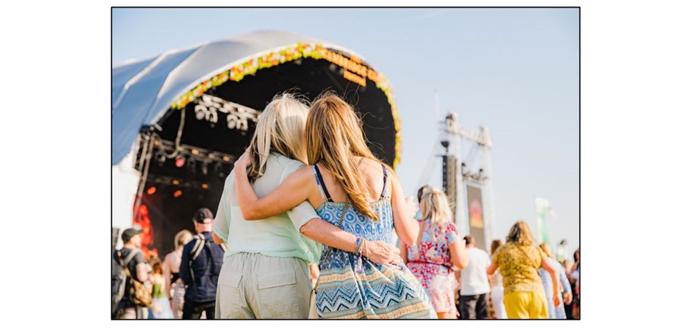 The Cambridge Club Festival - stage and couple