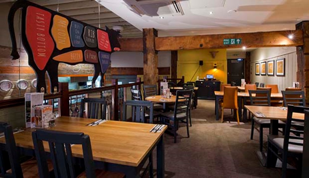 Premier Inn Cambridge North Girton, dining