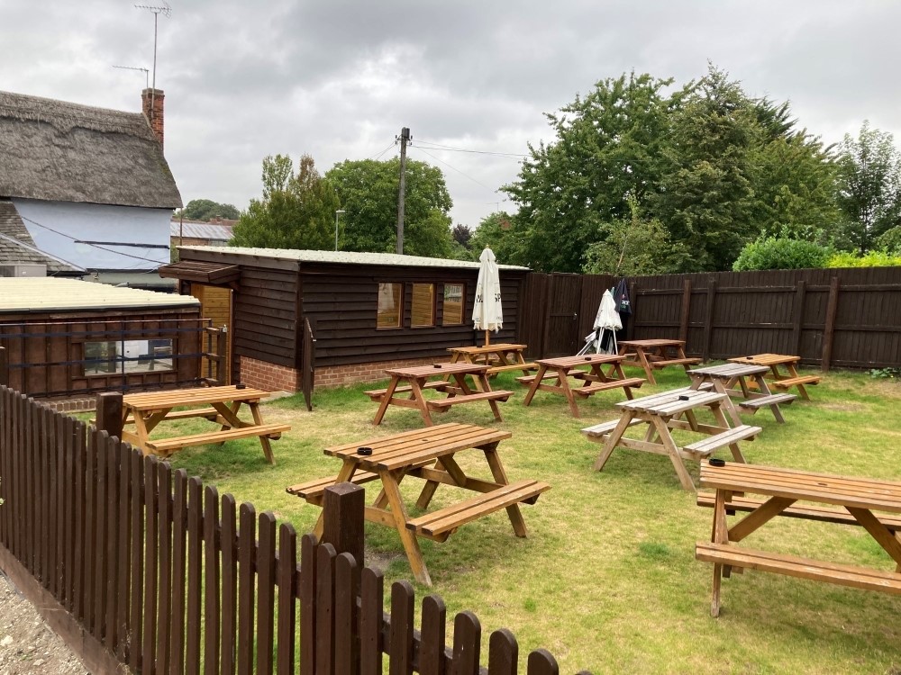The Plough Duxford, beer garden