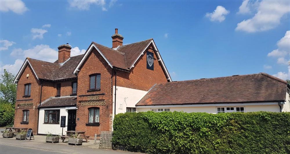 Three Horseshoes, Stapleford, exterior