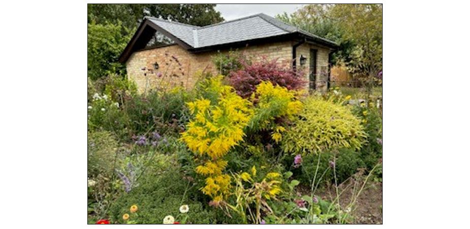The Mary Challis House and Garden - building