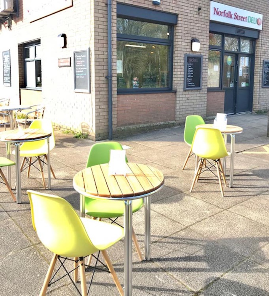Norfolk Street Deli, outdoor seating