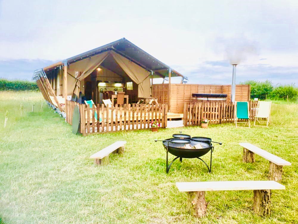 Hempsall Farm Vegan Glamping, glamping hut