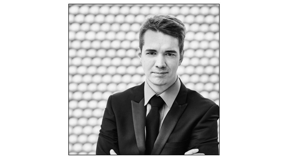  Daniel Lebhardt on Piano