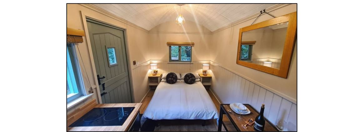 Fenland Retreats at Willow Grange Farm - bed