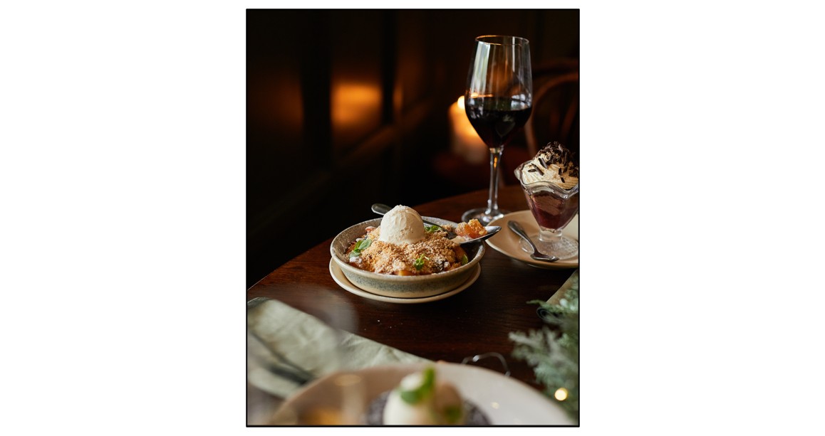 The Boot - dessert and wine