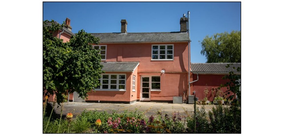 The Manor Dairy - Exterior