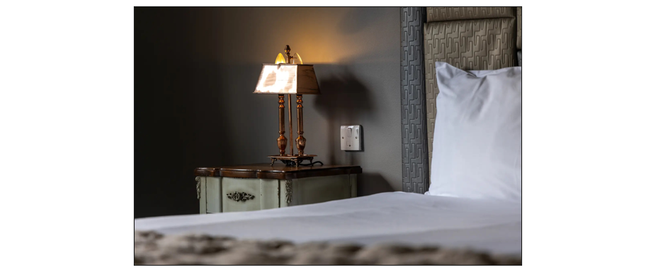 The Old Red Lion - bedroom