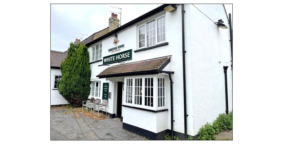 The White Horse, Exterior 