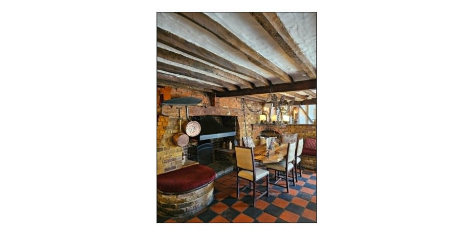 King William IV, Heydon - Fireplace
