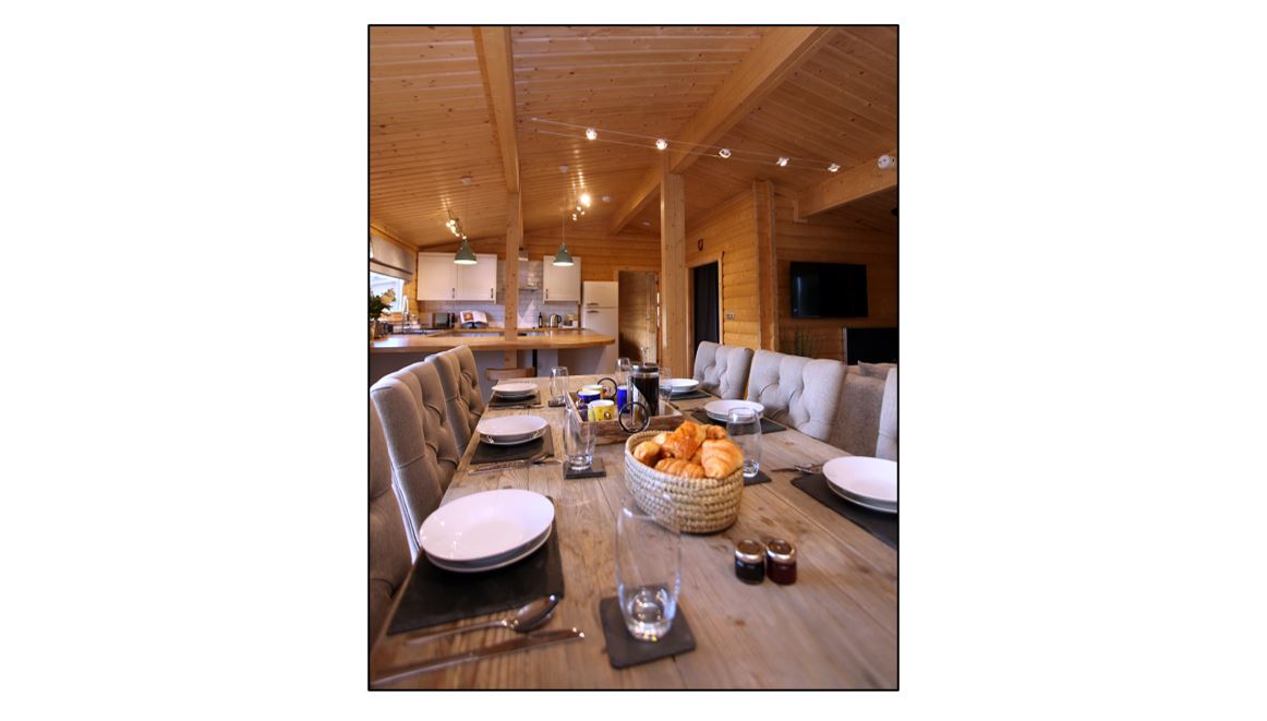 Cambridgeshire Lakes - Breakfast Table