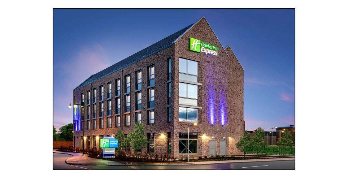 Holiday Inn Cambourne - exterior