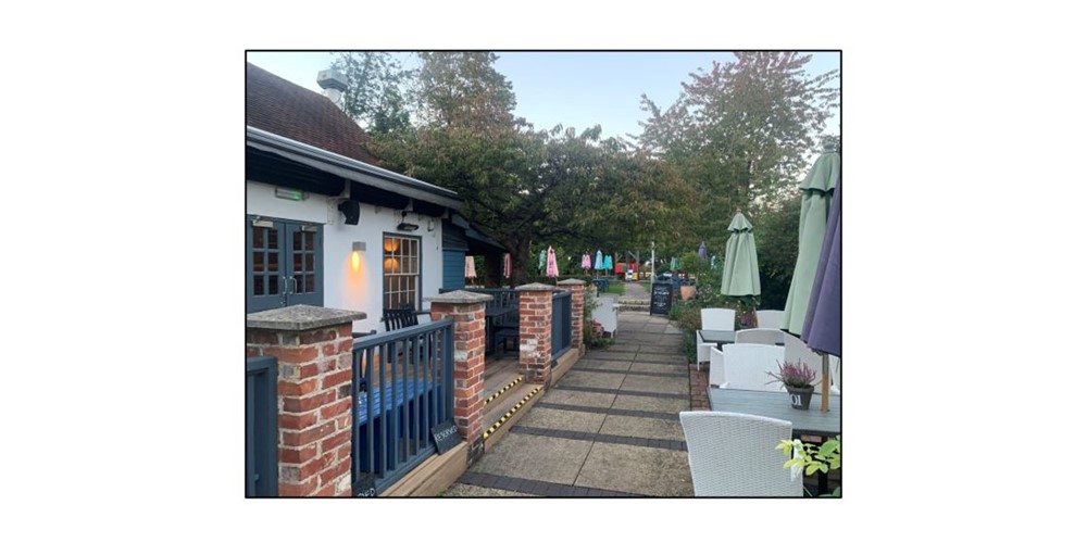 The Red Lion - outside seating