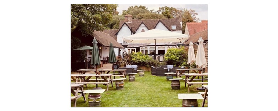 The Chequers, Fowlmere, garden and outdoor seating