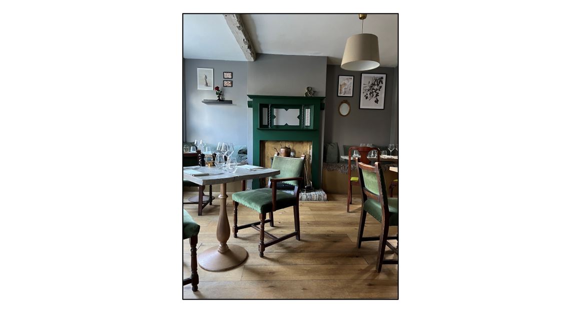 Pear & Olive Restaurant - Dining3