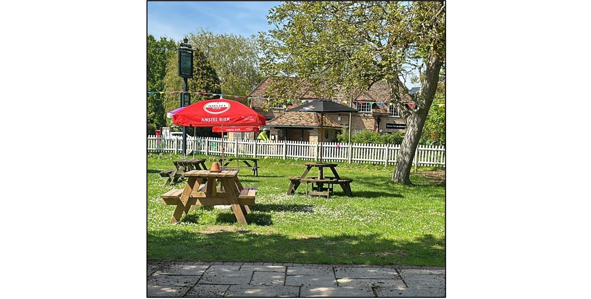 The Hoops, Barton 