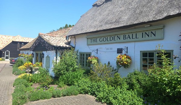 Golden Ball Hotel