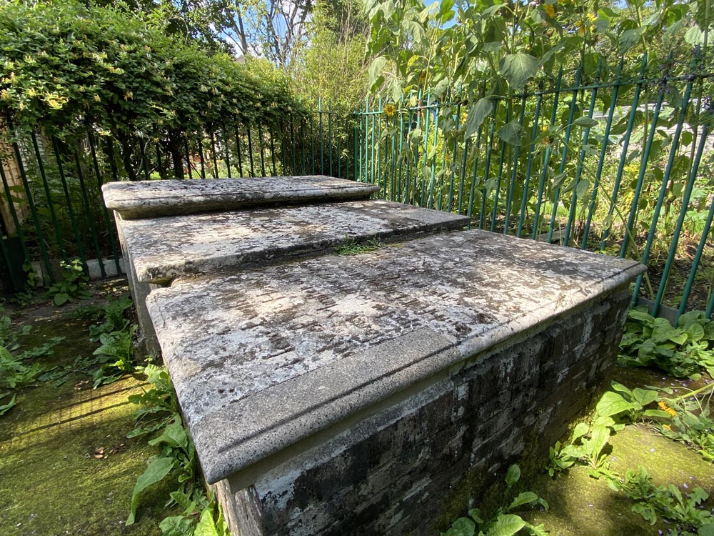 Oakington Martyr's Graves