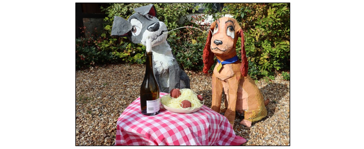 Foxton Scarecrow Festival - lady and the tramp