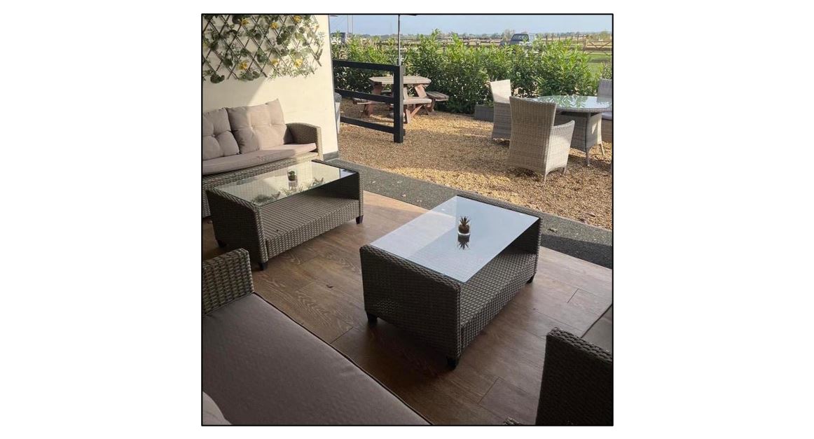 The Longhorn Farmshop - seating