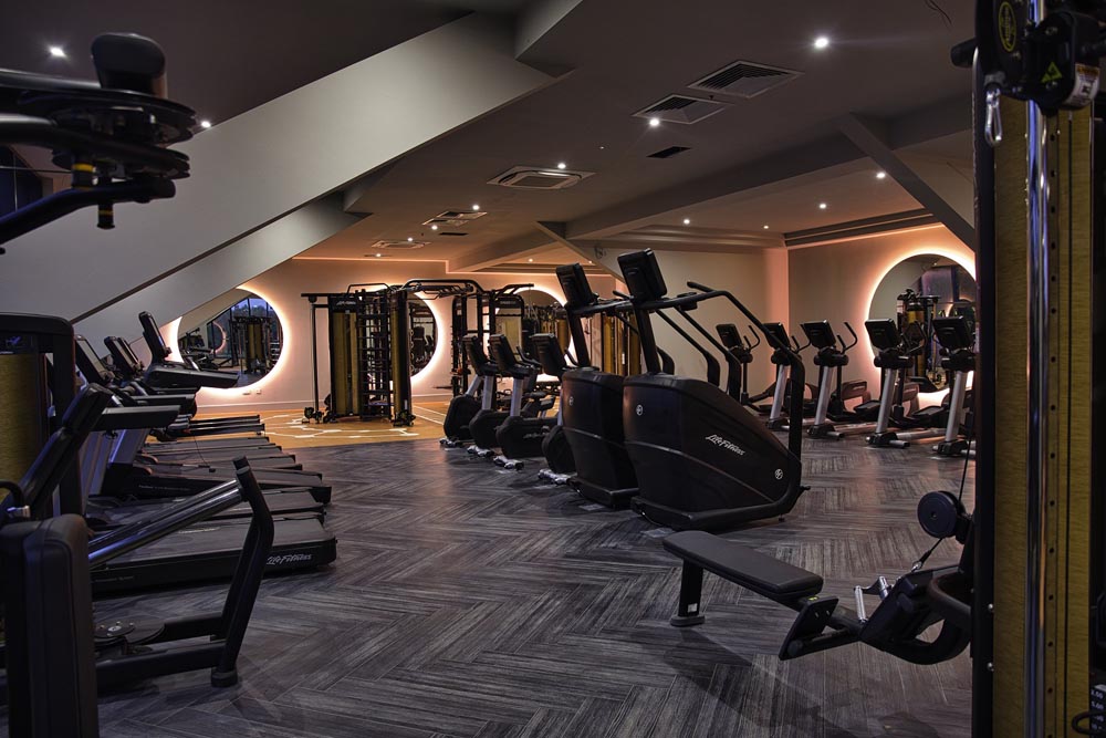 Cambridge Country Club, gym